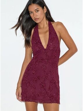 Halter dress embroidered Burgundy purple Motel codami halter dress
NWT large